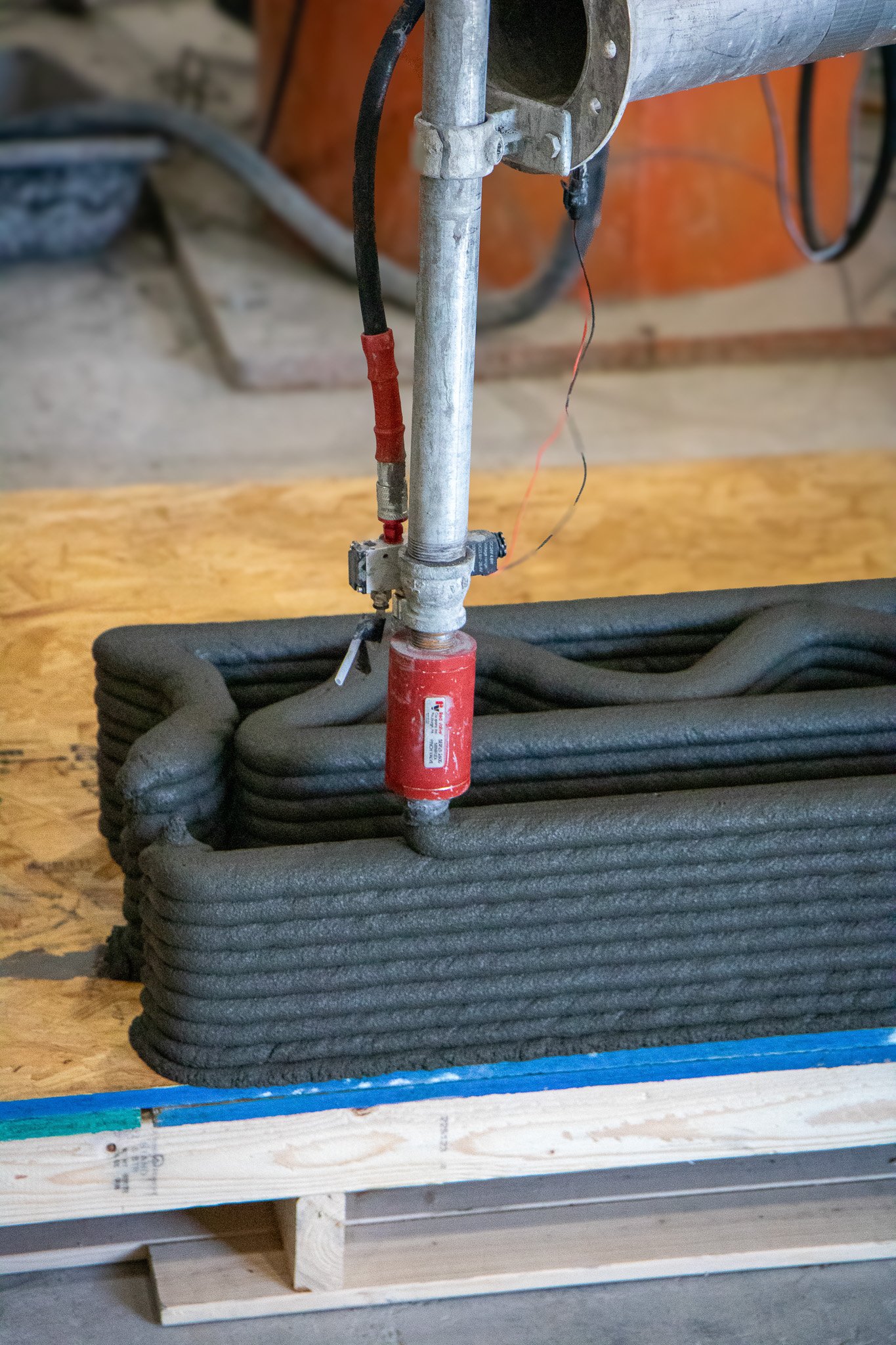 Smart Nozzle Concrete Printer